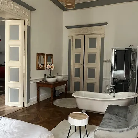 Au Palais - Wifi مولان